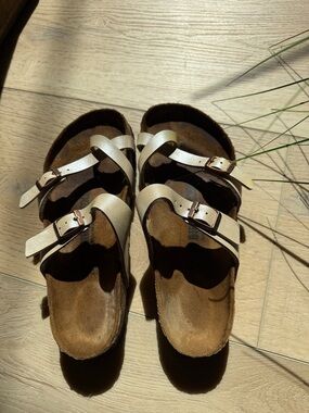 Women’s Ivory Leather Double-Buckle Slide Sandals size 37